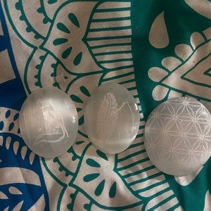 selenite worry palm stones